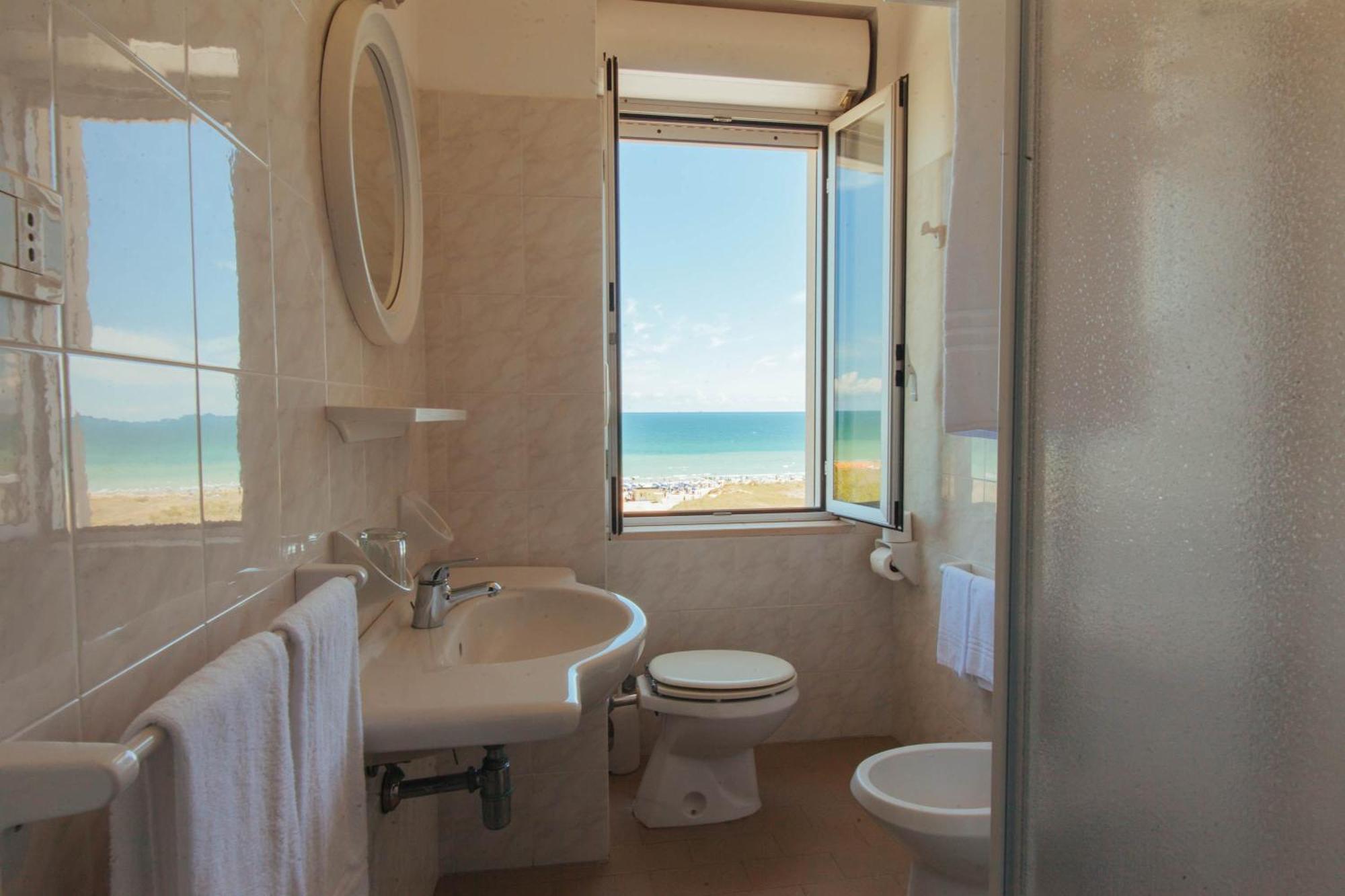 Hotel Perrozzi Vasto Quarto foto